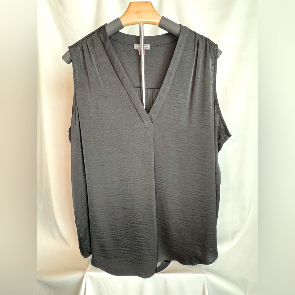 Vince Camuto Sleeveless Rumpled Satin Top - Black - 2X